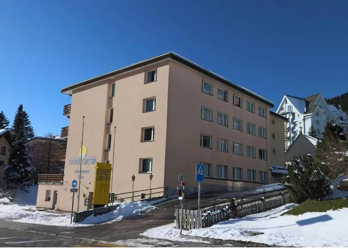Cresta Apartments - Studios